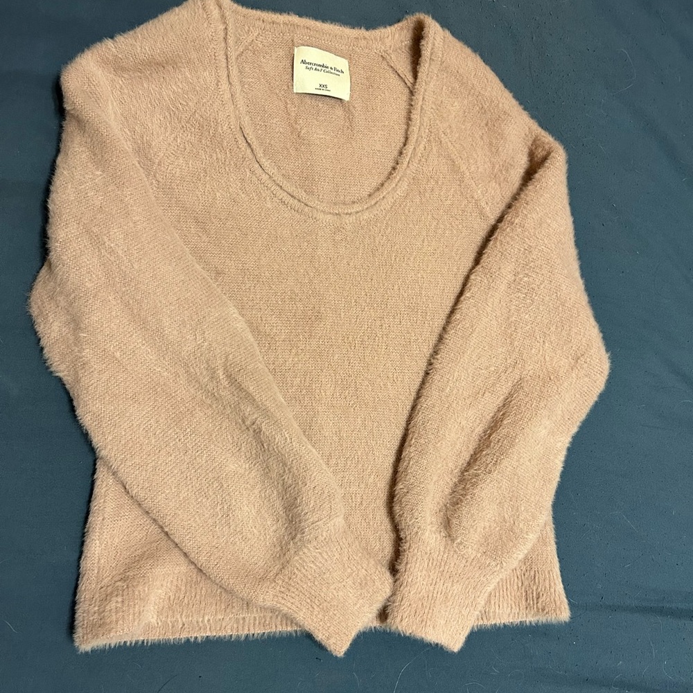 Abercrombie & Fitch Blush Crew Neck Sweater
